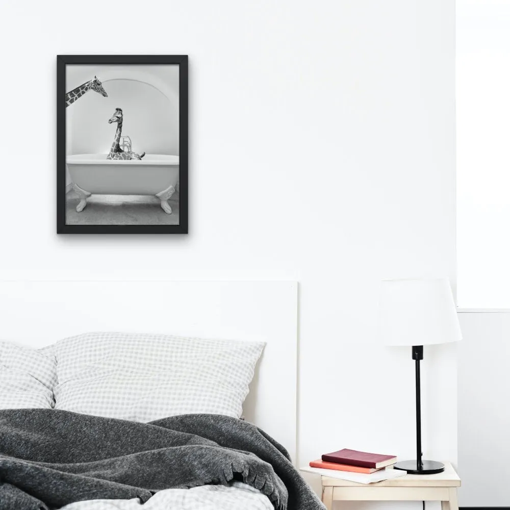 Cute Giraffe In Tub Black And White PRINTABLE WALL ART, Giraffe Photo, Bathroom Art Print, Black & White Glam Decor, Safari Animal Decor