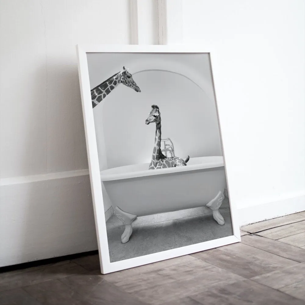 Cute Giraffe In Tub Black And White PRINTABLE WALL ART, Giraffe Photo, Bathroom Art Print, Black & White Glam Decor, Safari Animal Decor