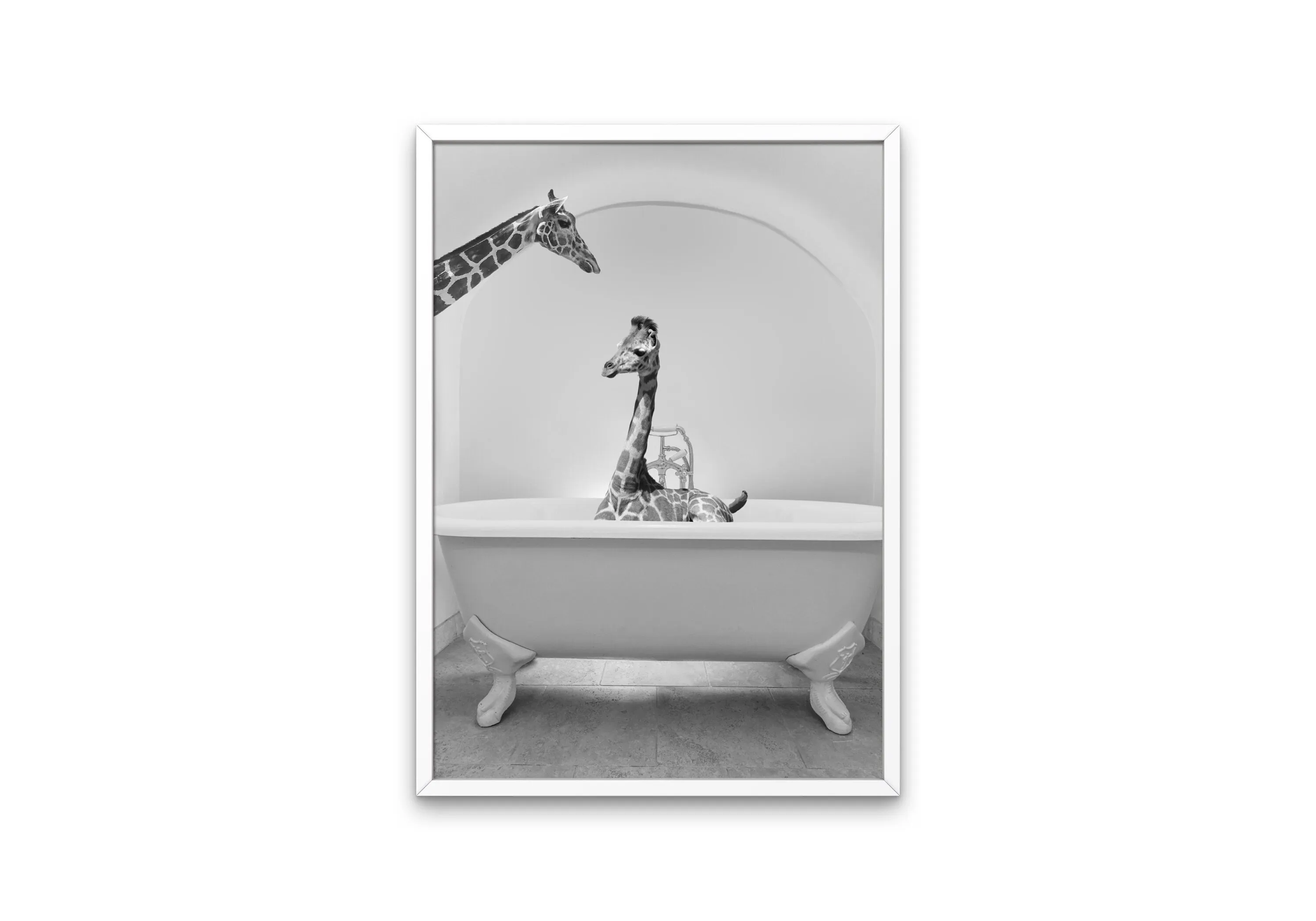 Cute Giraffe In Tub Black And White PRINTABLE WALL ART, Giraffe Photo, Bathroom Art Print, Black & White Glam Decor, Safari Animal Decor