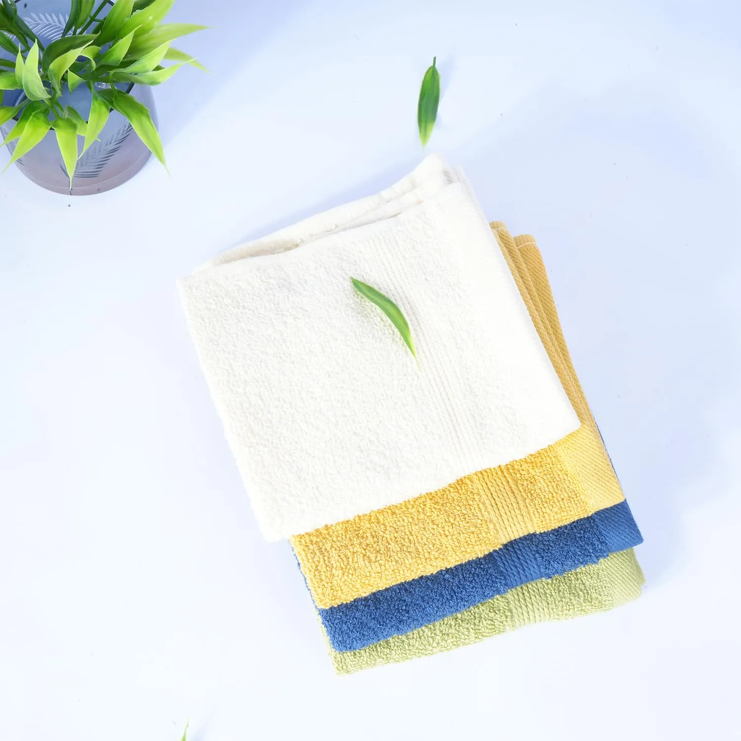 Urbane Home 525 GSM Cotton Face Towels |Super Soft, Quick Absorbent & Anti-Bacterial|Gym & Workout Towels|Pack of 4 (Multicolor)